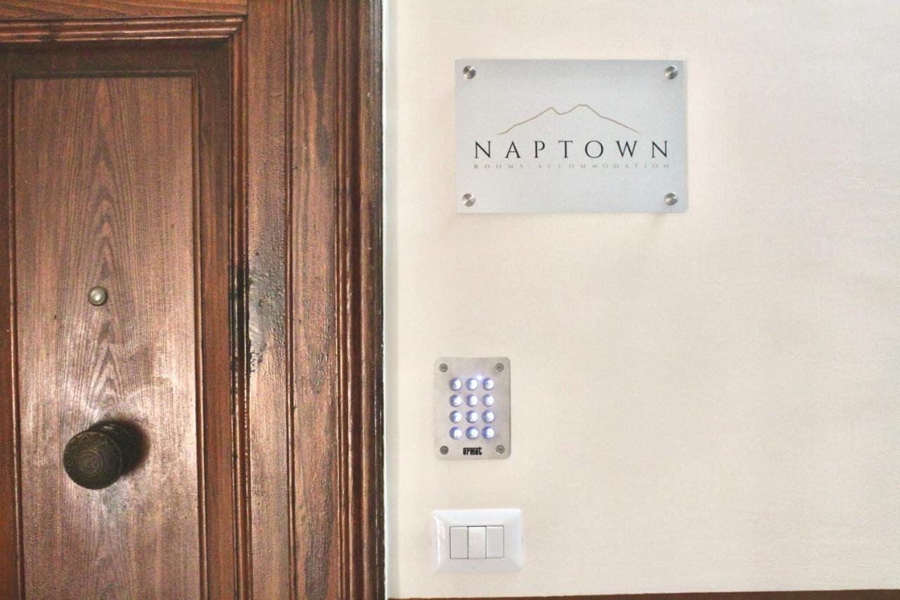 Naptown Rooms Napels Buitenkant foto